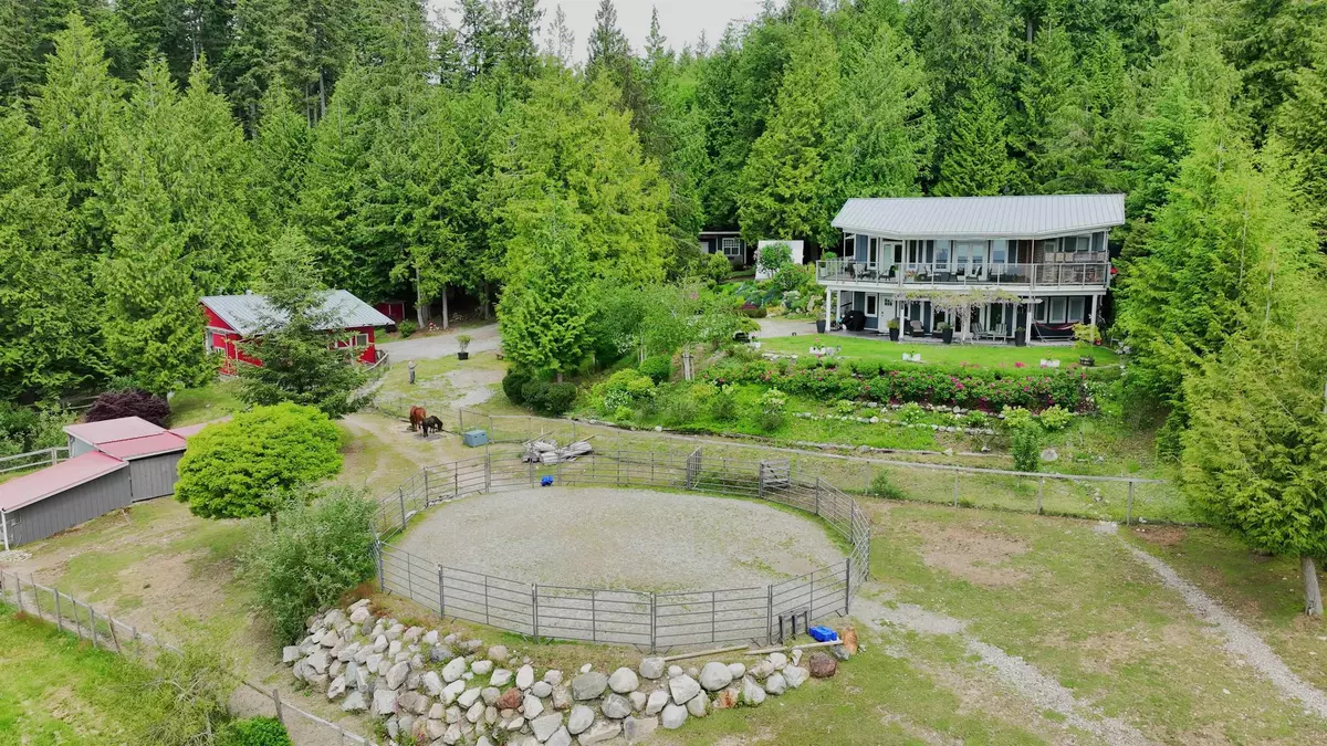 Roberts Creek, BC V0N 2W5,1088 Byng RD