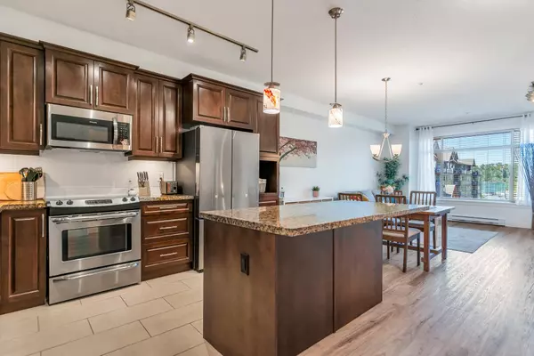 Langley, BC V2Y 0L2,8288 207a ST #483