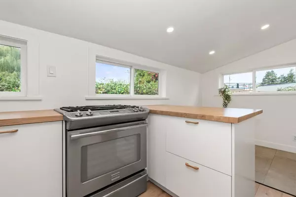 Rosedale, BC V0X 1X0,9857 Munro AVE