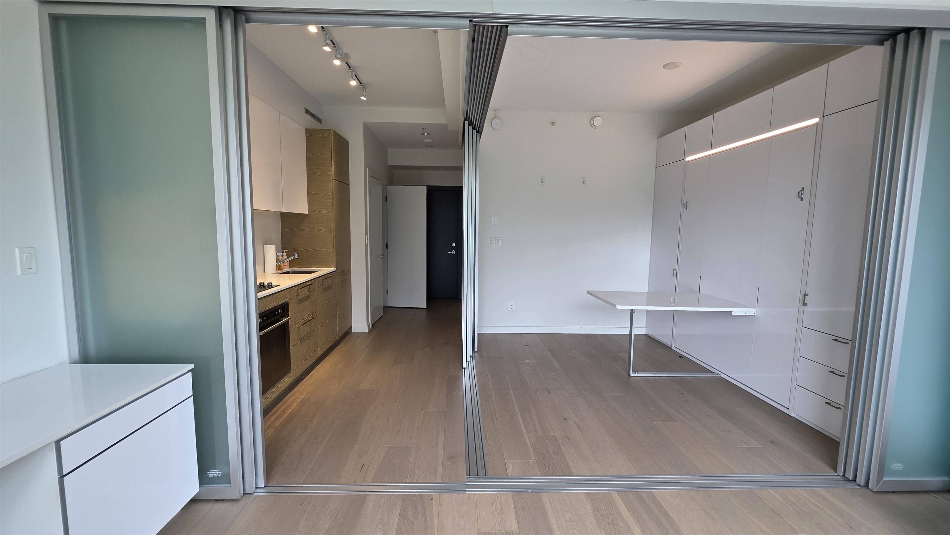 Surrey, BC V3T 0N2,13438 Central AVE #415
