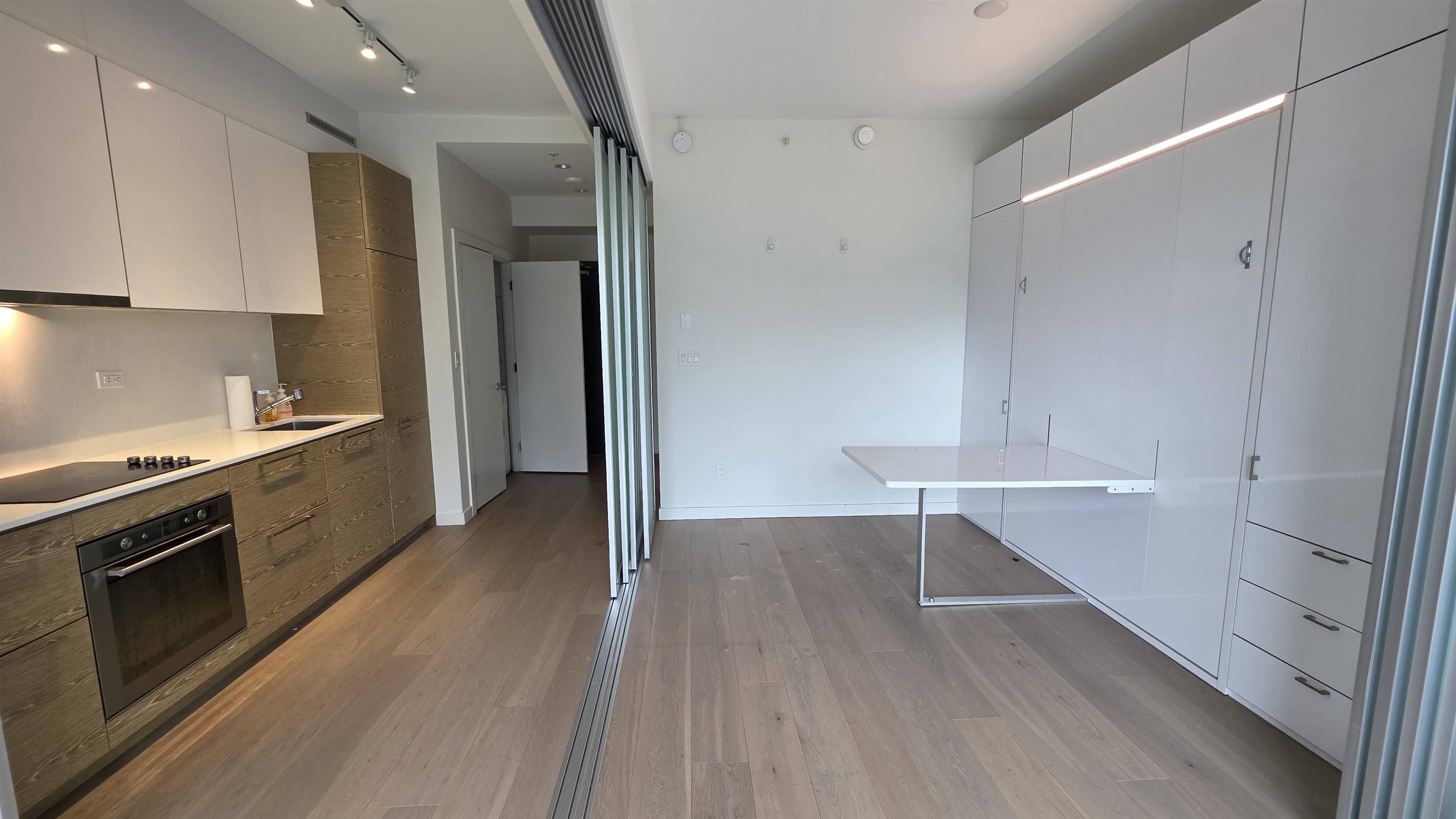 Surrey, BC V3T 0N2,13438 Central AVE #415
