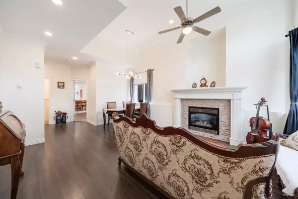 Burnaby, BC V5J 2C2,5676 Rumble ST