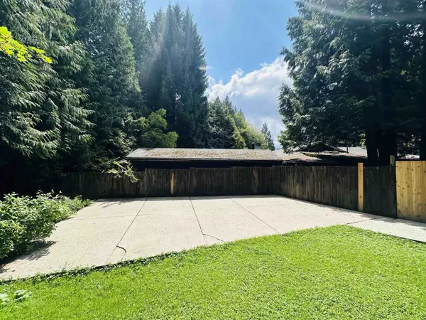 North Vancouver, BC V7K 2G7,3356 Baird RD