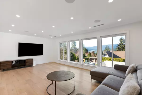 Coquitlam, BC V3J 7A8,2314 Oneida DR