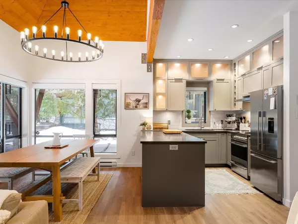 Whistler, BC V8E 0Z4,4632 Montebello PL