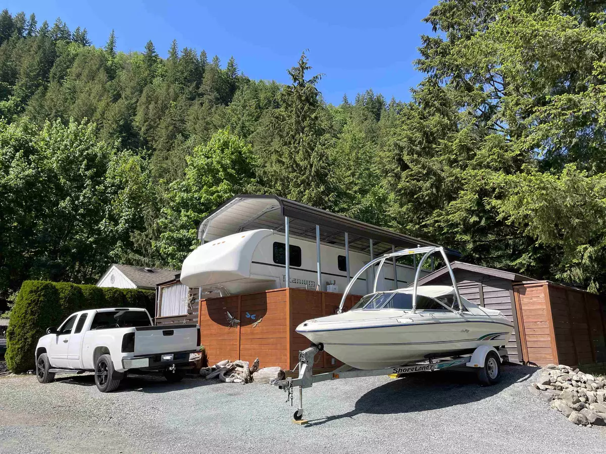 Columbia Valley, BC V2R 4X3,1650 Columbia Valley RD #42