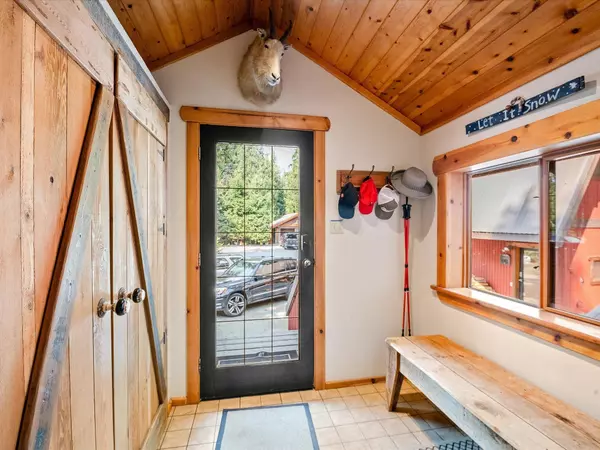 Whistler, BC V8E 0C5,6554 Balsam WAY