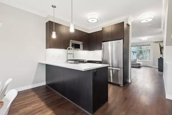 Burnaby, BC V5J 0B7,8485 New Haven Close #1107