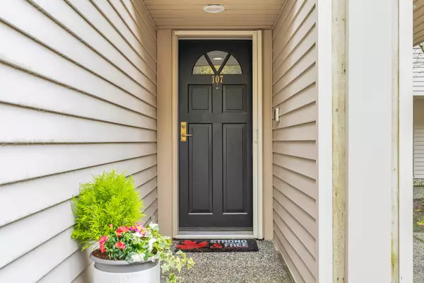 West Vancouver, BC V7S 2X7,2274 Folkestone WAY #107