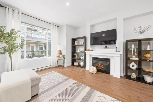 Surrey, BC V3Z 8V8,2979 156 ST #10