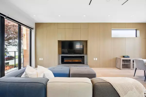 Vancouver, BC V5W 3K5,5086 Ross ST