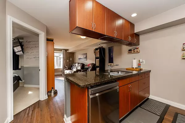 Langley, BC V3A 1G2,5516 198 ST #315