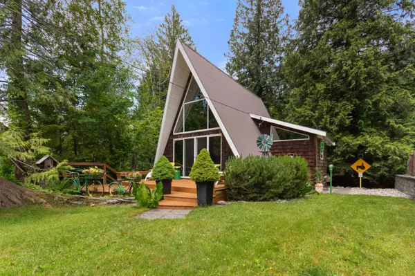 Hope, BC V0X 1L1,66533 Summer RD