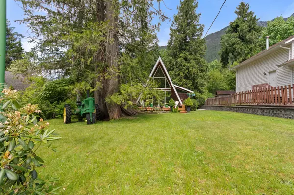 Hope, BC V0X 1L1,66533 Summer RD