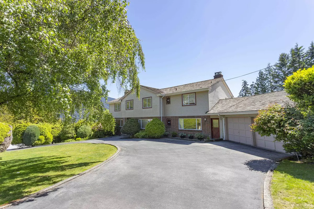 West Vancouver, BC V7S 1V8,588 St. Andrews PL