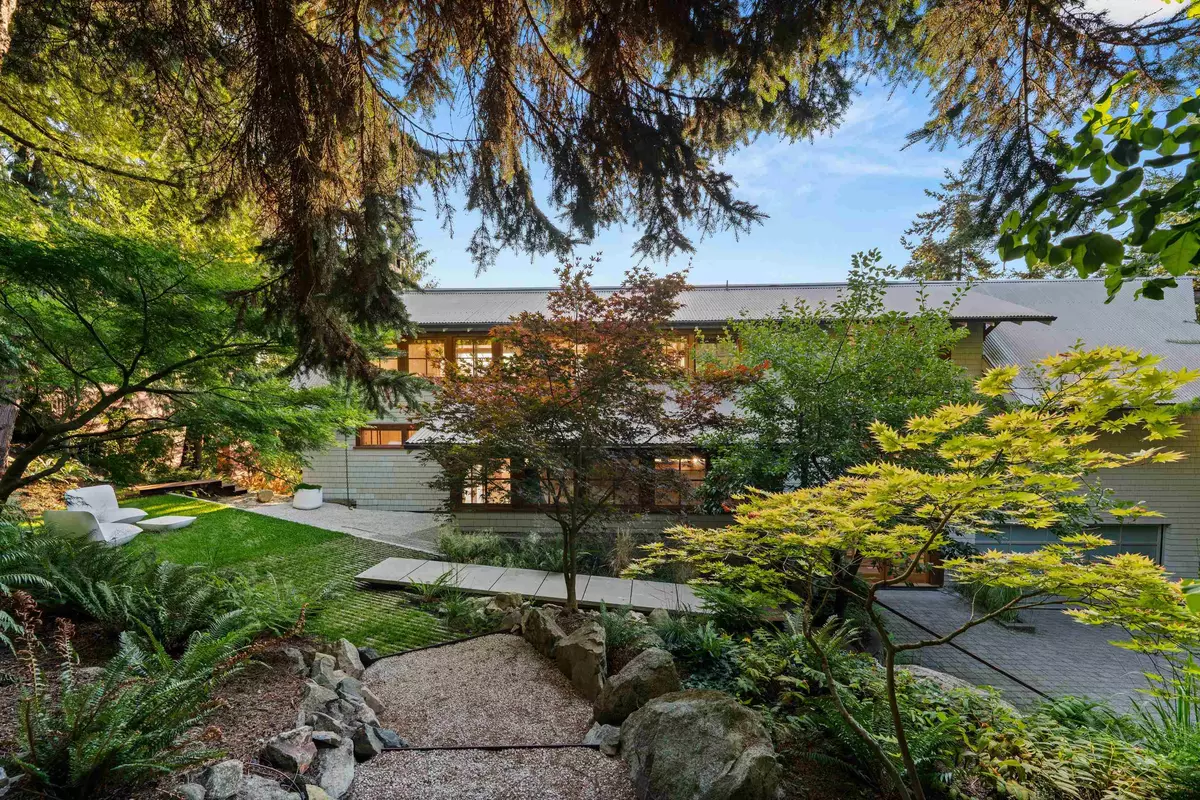 West Vancouver, BC V7W 1W9,6072 Eagleridge DR