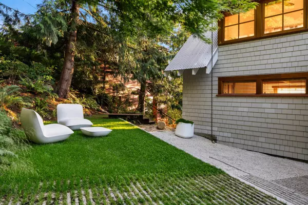 West Vancouver, BC V7W 1W9,6072 Eagleridge DR