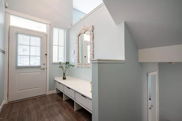 Ladner, BC V4K 0C9,5551 Admiral WAY #49