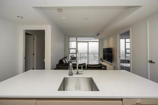 Vancouver, BC V6Z 0G7,1289 Hornby ST #2812