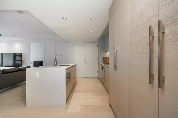 Vancouver, BC V6Z 0G7,1289 Hornby ST #2812