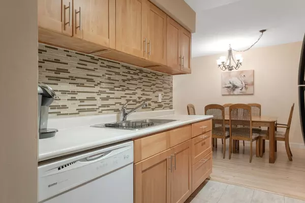 Burnaby, BC V5C 5Z3,4363 Halifax ST #122