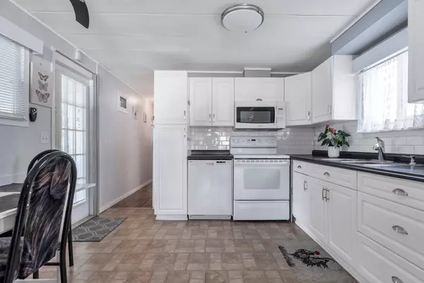 Surrey, BC V4A 4X4,1840 160 ST #237