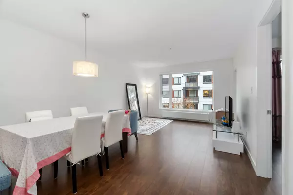 Vancouver, BC V6S 0C5,5955 Birney AVE #306