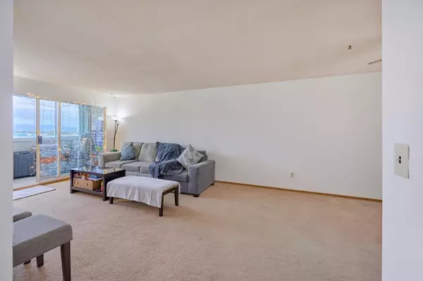 Surrey, BC V3W 4T1,7175 134 ST #311