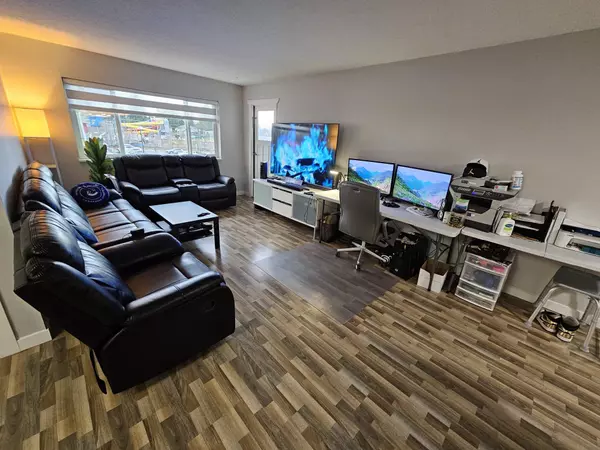 Langley, BC V4X 1A8,3043 270 ST #304