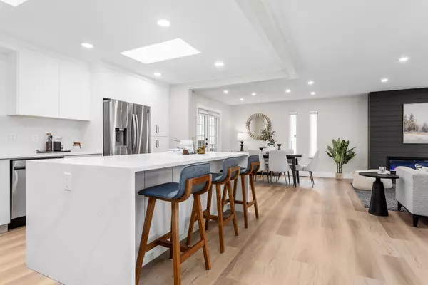 Coquitlam, BC V3K 3E7,2466 Tolmie AVE