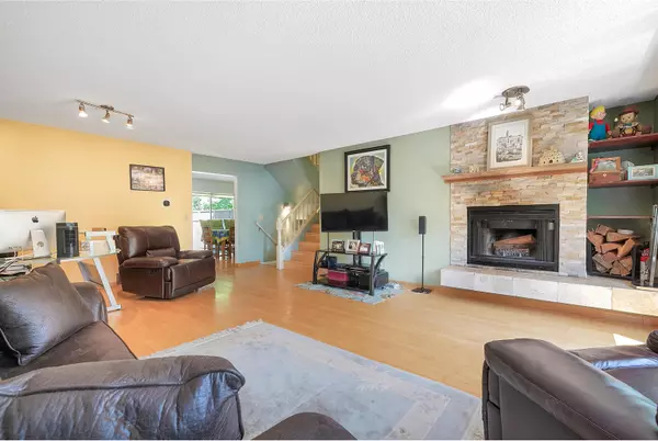 Burnaby, BC V5A 4K9,8849 Larkfield DR