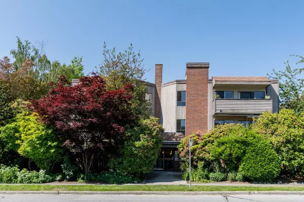 206 E 15th ST #107,  North Vancouver,  BC V7L 2R3