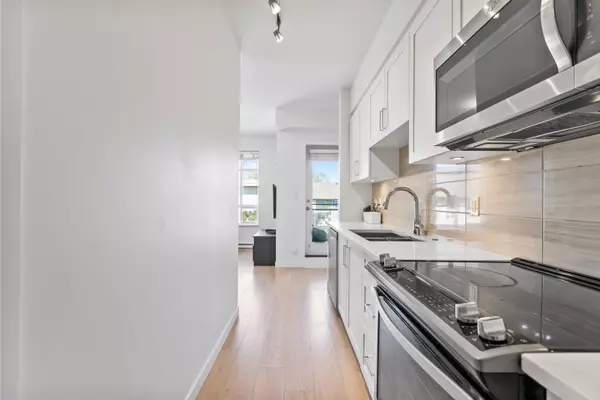 Langley, BC V2Y 0L4,20211 66 AVE #D404