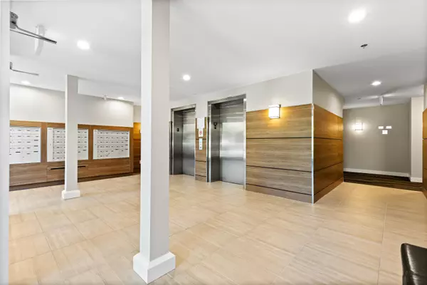 Maple Ridge, BC V2X 3Y8,22562 121 AVE #413