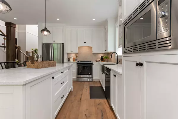 Cultus Lake, BC V2R 0Z4,43419 Old Orchard LN