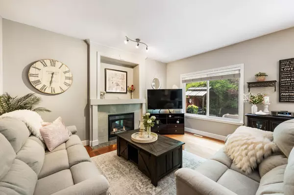 Maple Ridge, BC V2W 2G1,23621 111a AVE