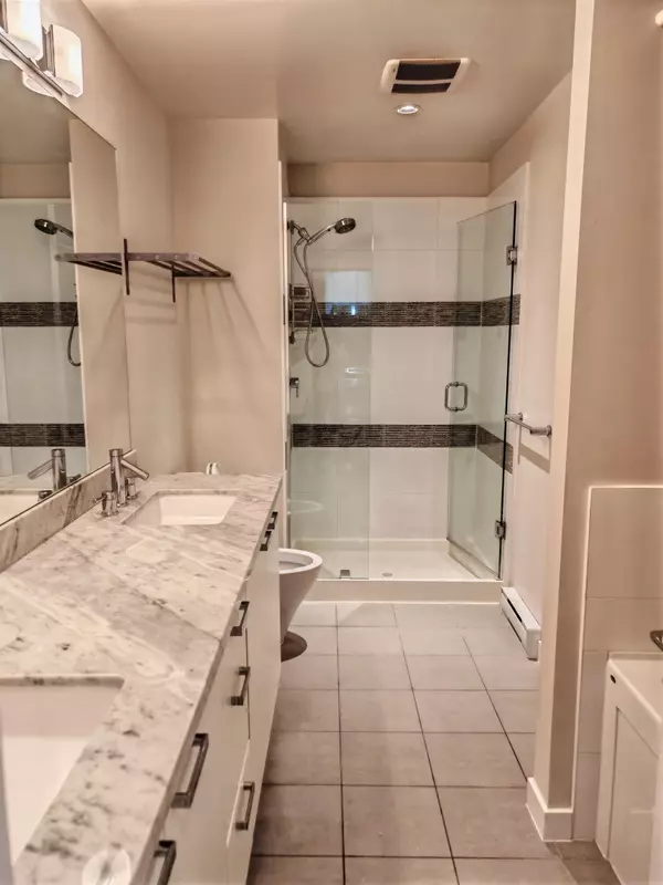 9388 Mckim WAY #332,  Richmond,  BC V6X 0J7