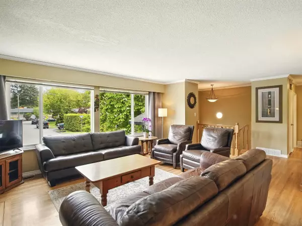 North Vancouver, BC V7J 2Y1,2645 Poplynn DR