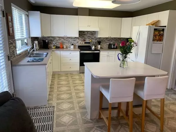 Port Coquitlam, BC V3B 7T4,3075 Skeena ST #B31