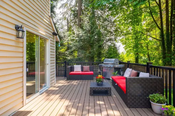 North Vancouver, BC V7G 2G1,1663 Cascade CT