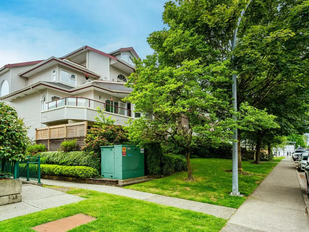 Port Coquitlam, BC V3B 1P3,1668 Grant AVE #208