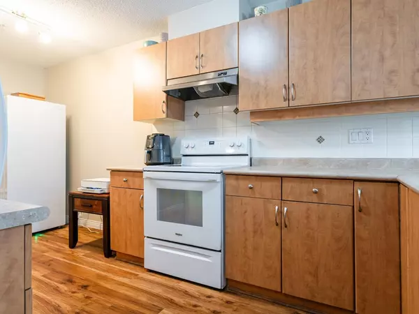 Port Coquitlam, BC V3B 1P3,1668 Grant AVE #208