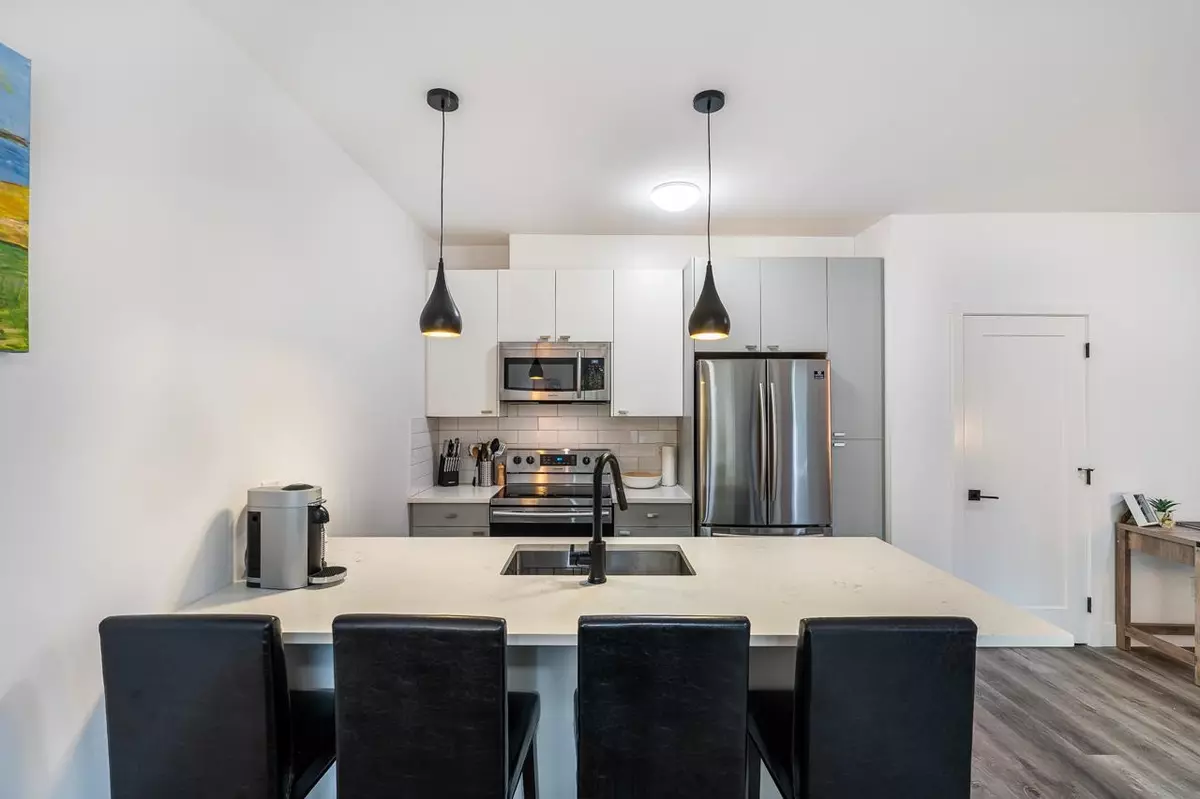 Maple Ridge, BC V2X 4K8,12320 222 ST #101