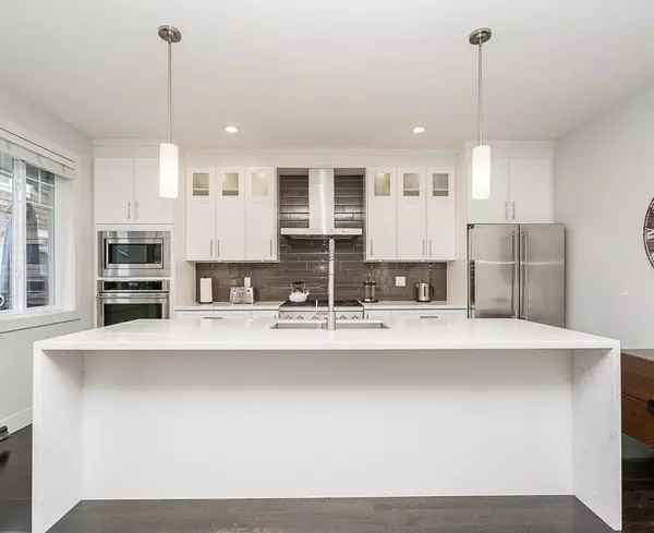 Surrey, BC V3Z 2J4,15988 32 AVE #64