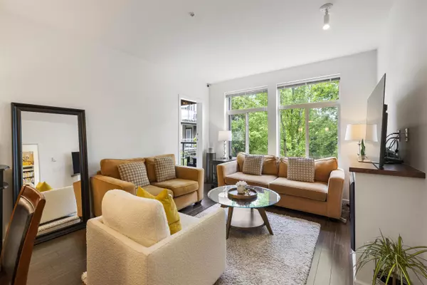 Surrey, BC V3R 4G9,15322 101 AVE #312