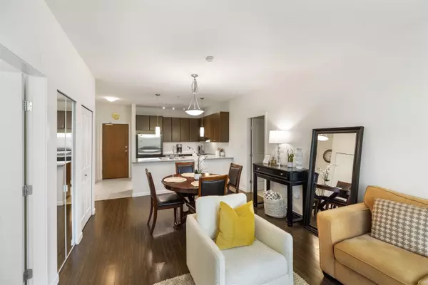 Surrey, BC V3R 4G9,15322 101 AVE #312