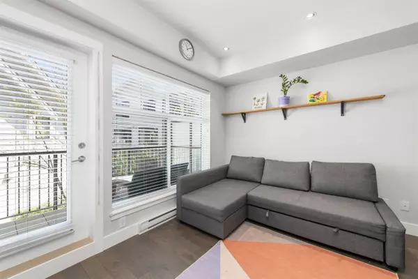 Burnaby, BC V5E 0C3,5152 Canada WAY #7