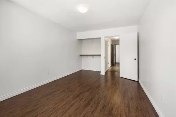 White Rock, BC V4B 5A4,15020 North Bluff RD #301