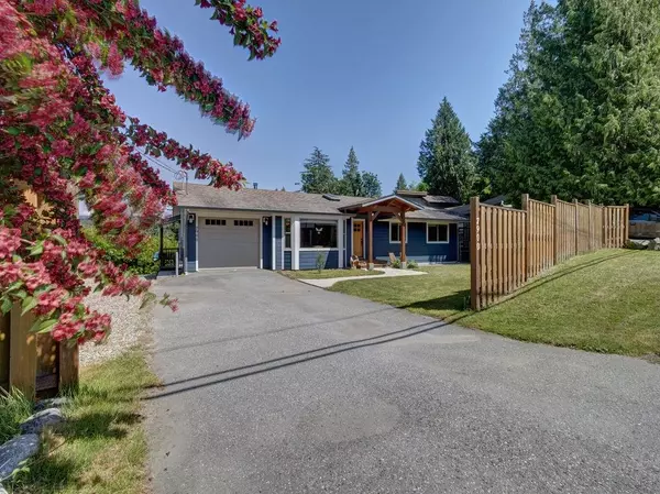 Halfmoon Bay, BC V7Z 1C8,7900 Fawn RD