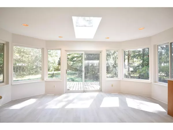 Hope, BC V0X 1L1,65712 Birchtrees DR